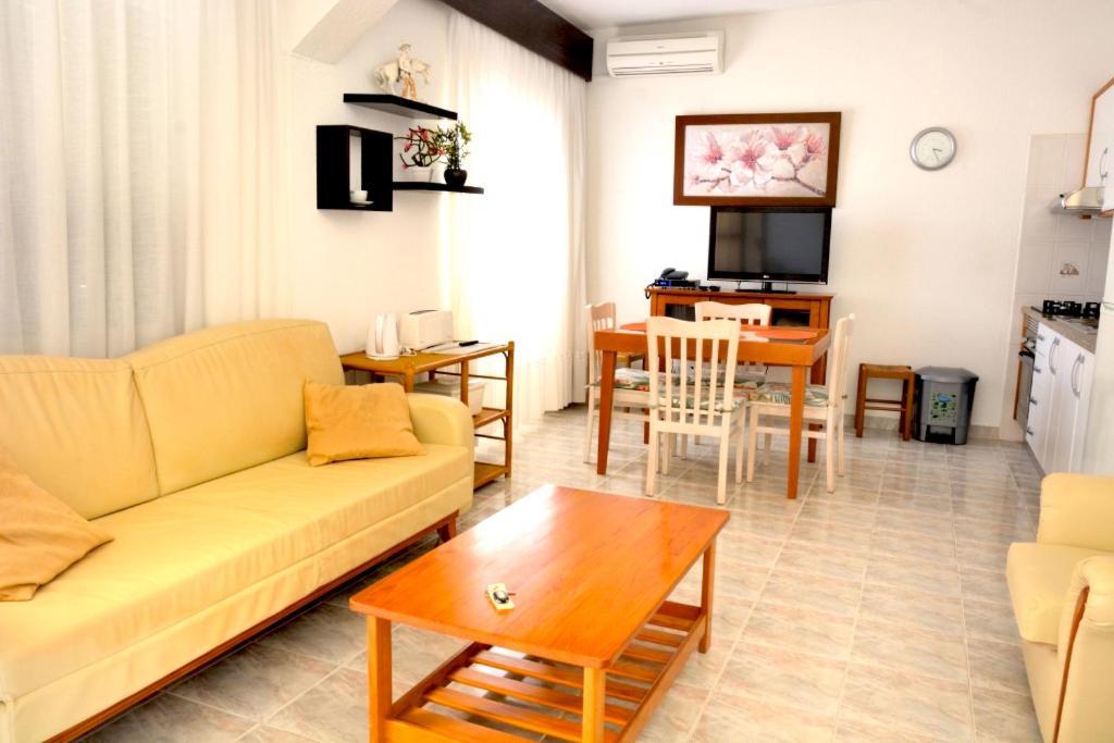 Casa Da Horta, Vale Carro Olhos De Agua Apartment อัลบูเฟรา ภายนอก รูปภาพ